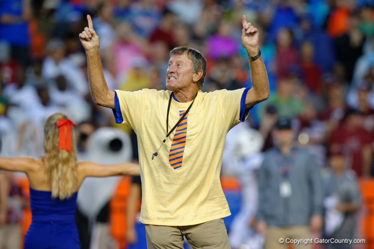 Legendary Florida Gators Football Coach Steve Spurrier As Mr Two Bits 5387