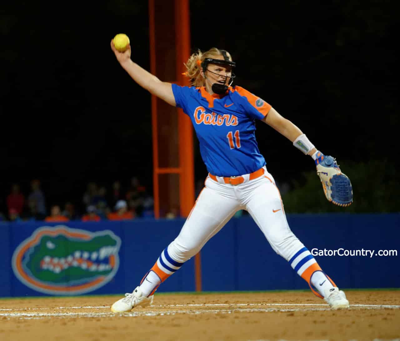 Gator softball has six-win weekend; Kelly Barnhill tosses perfect game -  Alligator Army