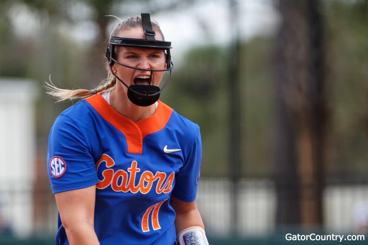 Florida Gators Softball Pitcher Kelly Barnhill Pitches In 2019