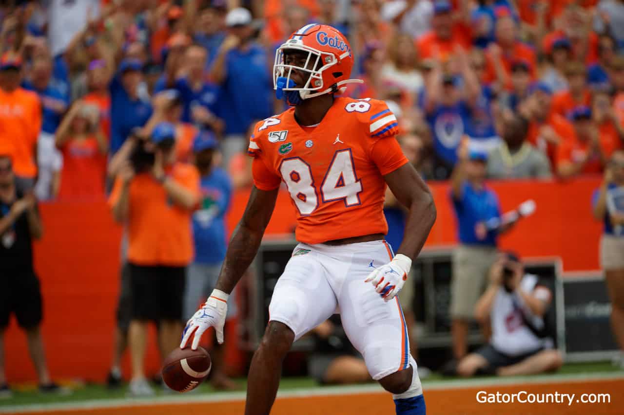 Florida Gators stay undefeated by blowing out Towson