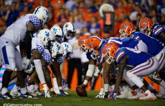 The Florida Gators offense lines up for a play against the Kentucky wildcats in 2018- Florida Gators football- 1280x853