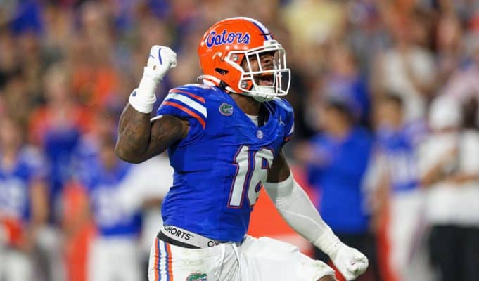 RJ Moten makes a play against UCF in the Swamp on Saturday-1280x853