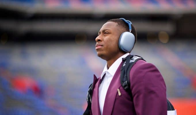 Florida Gators QB DJ Lagway before Kentucky- 1280x853